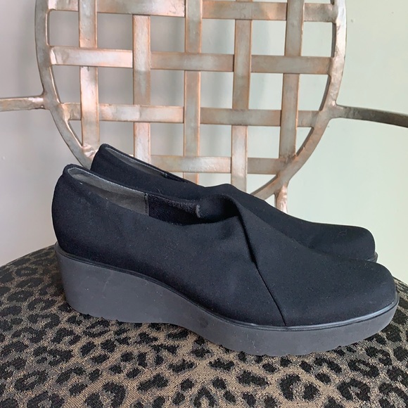 Munro Shoes - Munro American Walking Wedge